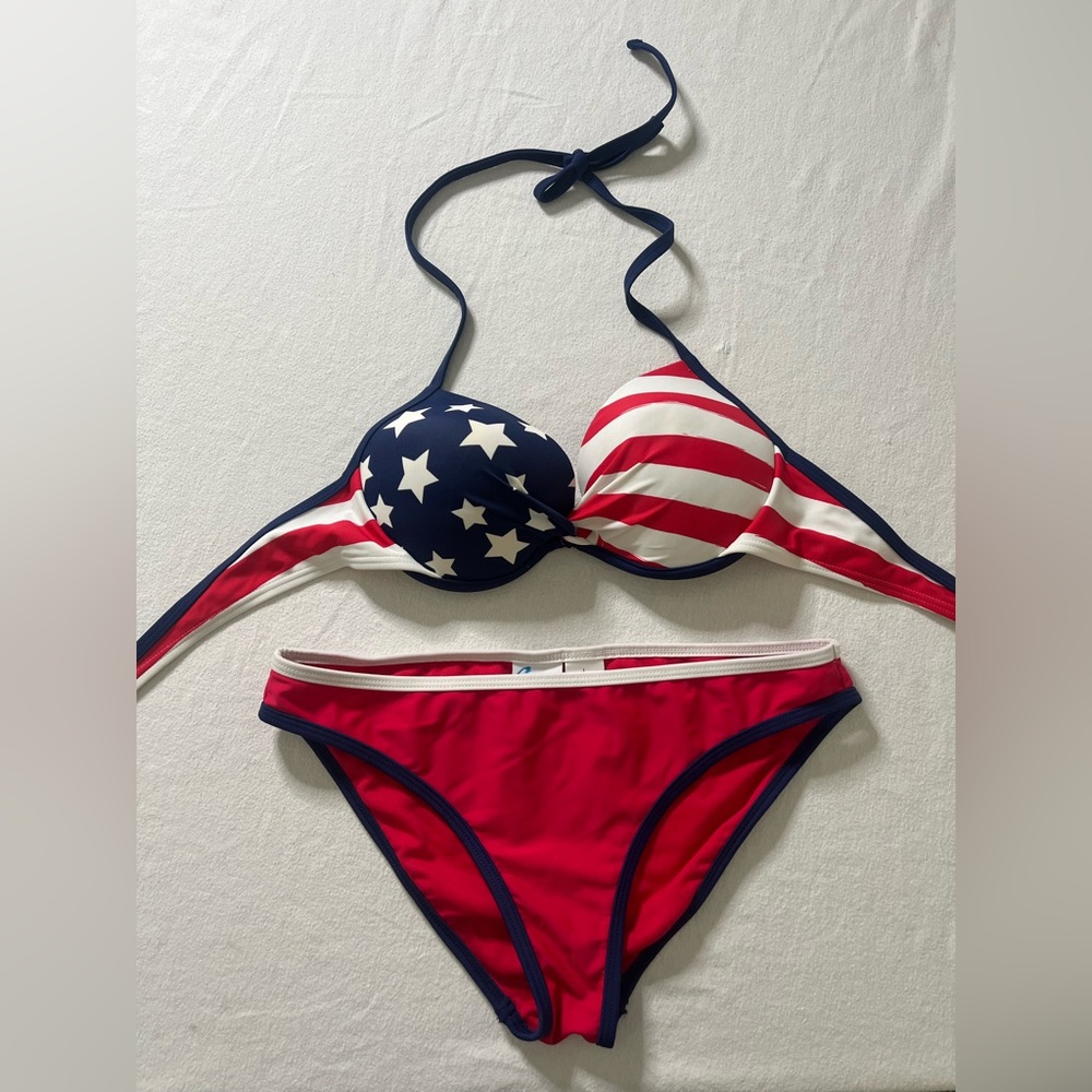 California Waves Stars and‎ Stripes Bikini